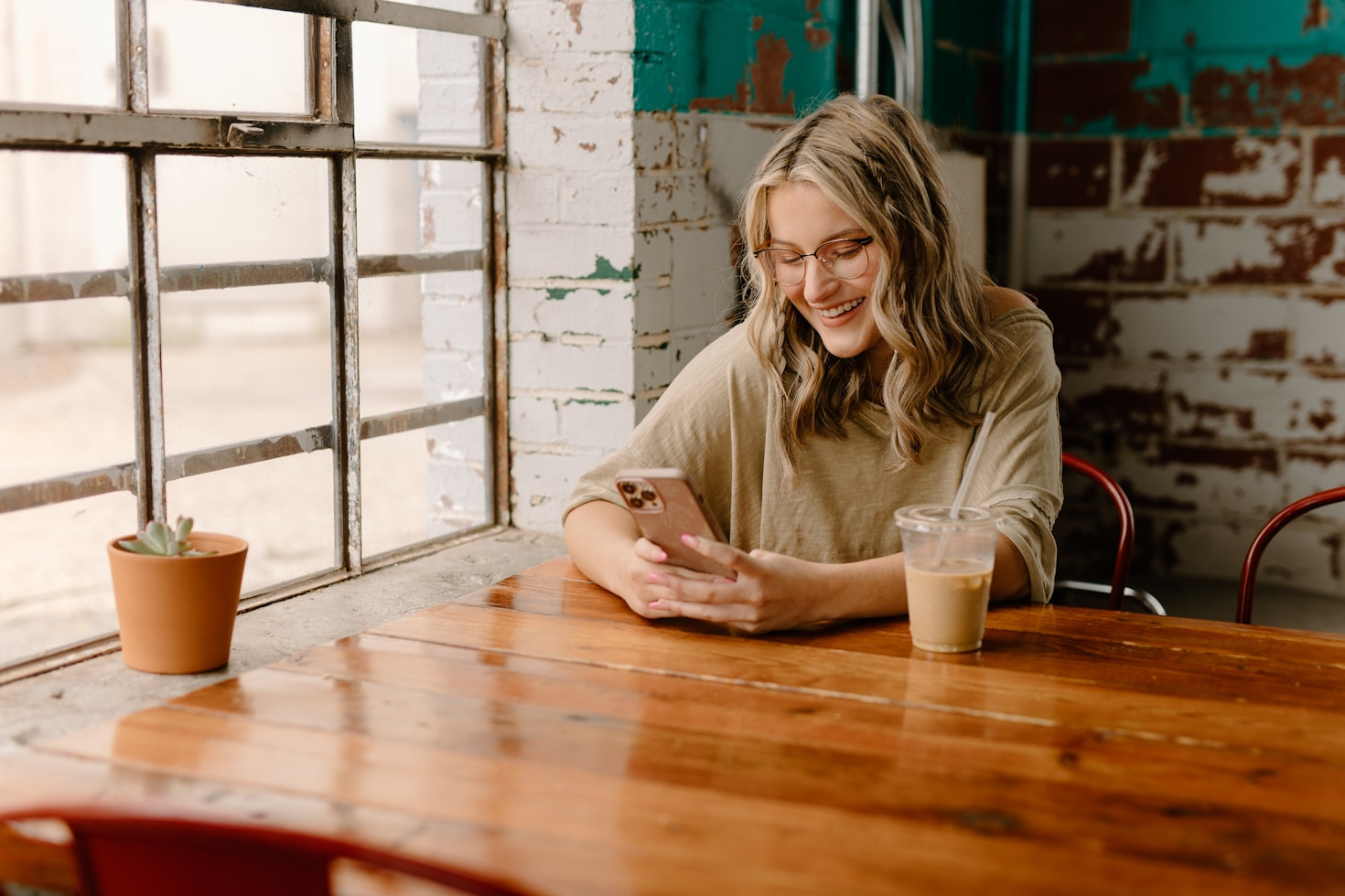 Stay Productive While Staying Socially Connected